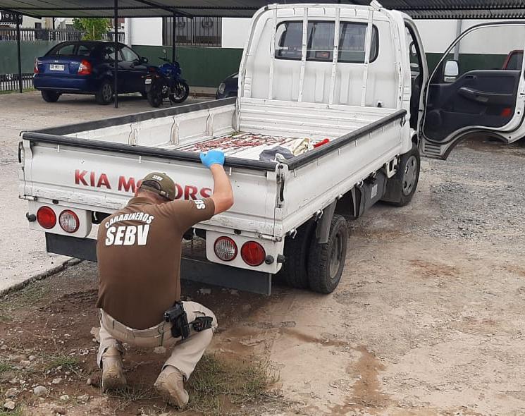 Policial: Carabineros Del Sebv Recuperó Vehículo Robado Y Detuvo A ...