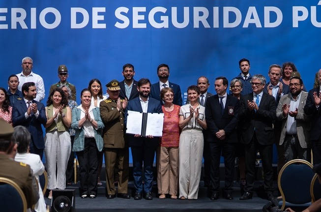 Gabriel Boric promulga Ministerio de Seguridad Pública